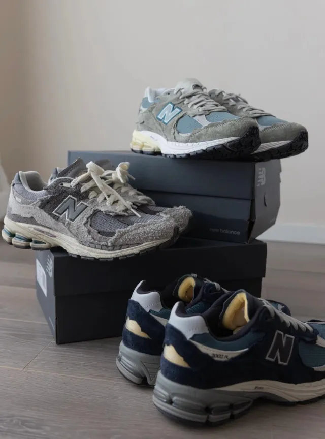 NEW BALANCE ML 2002R thumbnail 3