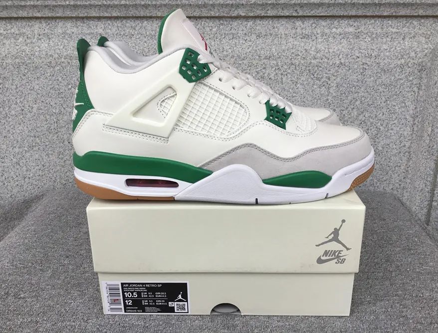 Jordan 4 thumbnail 4