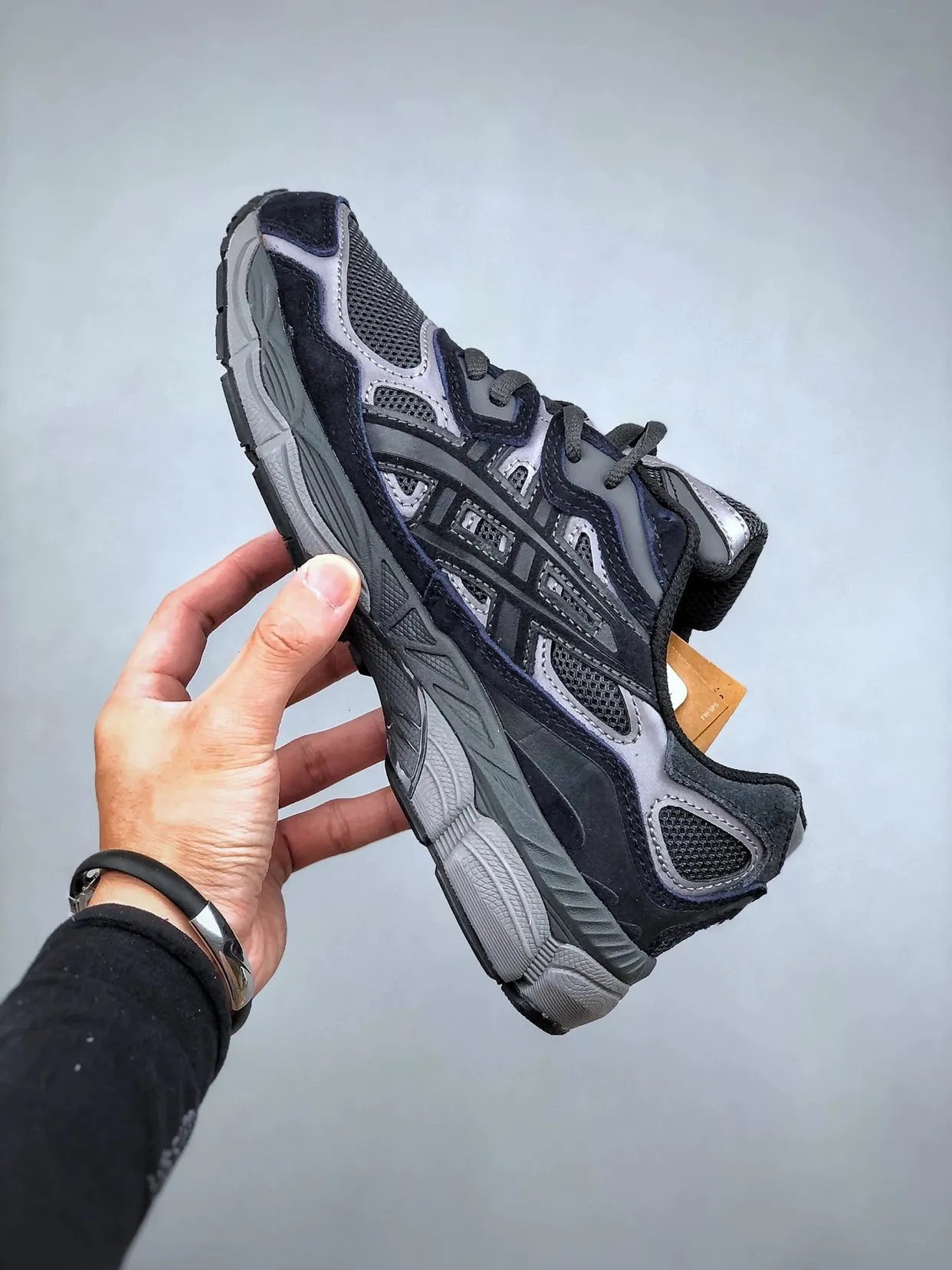 Asics running top batch thumbnail 2